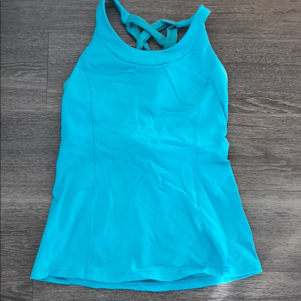 Lululemon women’s workout top